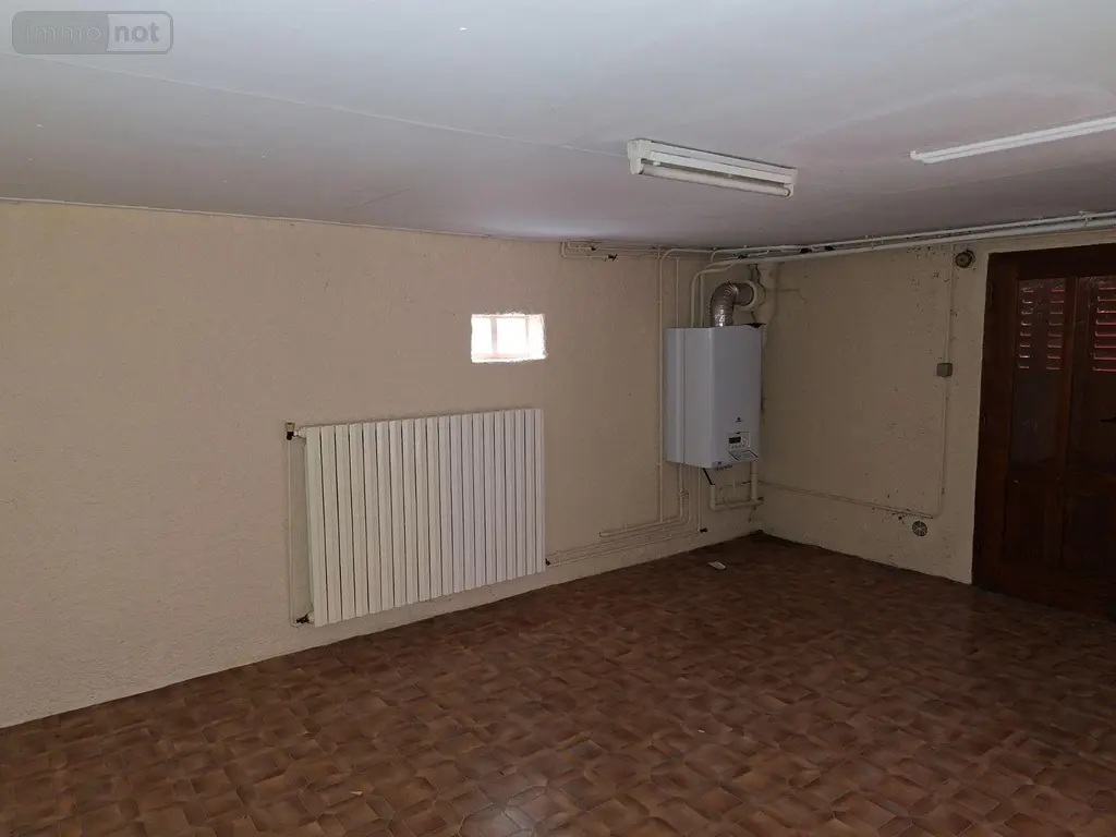 Maison a vendre Saint-Amand-Montrond 18200 Cher 18 56 m2 59000 euros 260143 010
