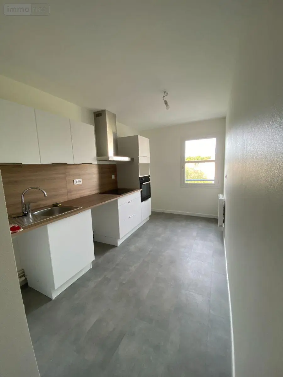 Location appartement Rennes 35700 Ille-et-Vilaine 35 75 m2 3 pièces 1073 euros 11803/2461 002