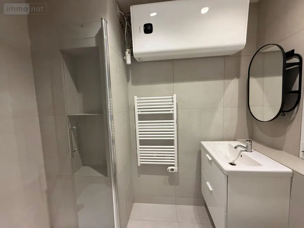 Location appartement Paris 18e Arrondissement 75018 Paris 75 25 m2 980 euros 16258/295 003