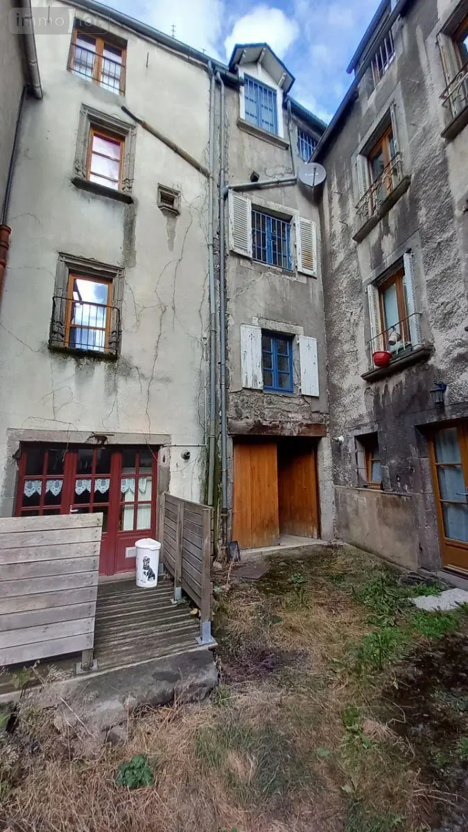 Maison a vendre Murat 15300 Cantal 15 78 m2 210000 euros FG/2607 012