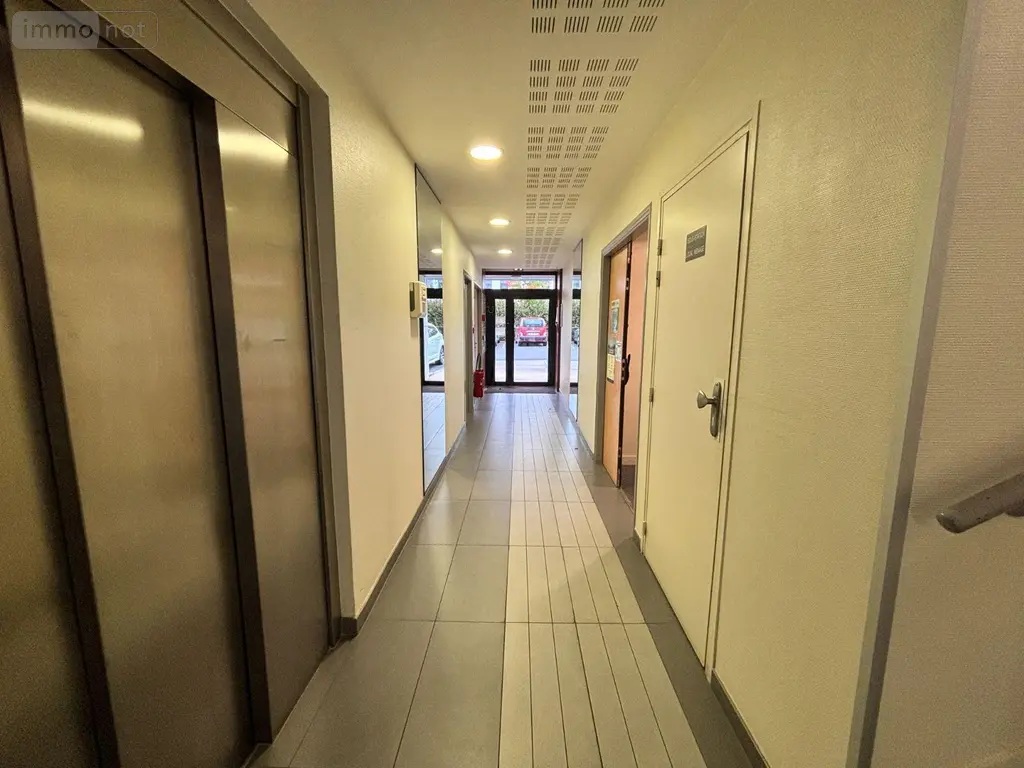Fonds et murs commerciaux a vendre Chartres-de-Bretagne 35131 Ille-et-Vilaine 35 88 m2 2 pièces 186300 euros 35129-7110 009