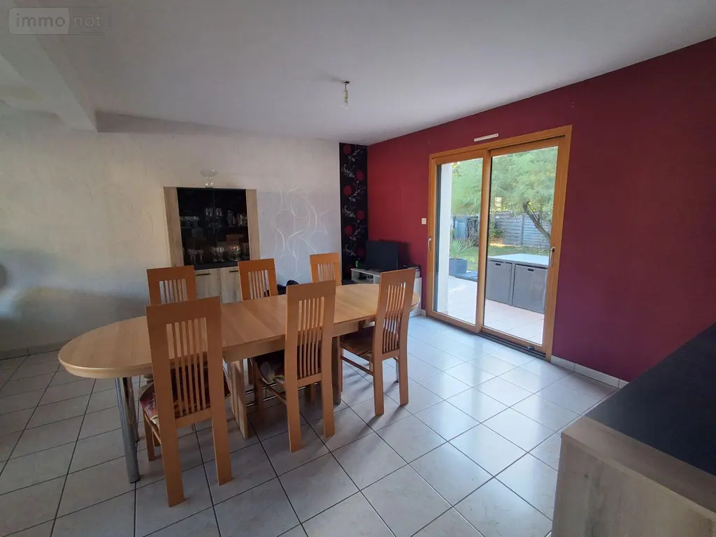 Location maison Vitré 35500 Ille-et-Vilaine 35 100 m2 5 pièces 920 euros 35139/34 004