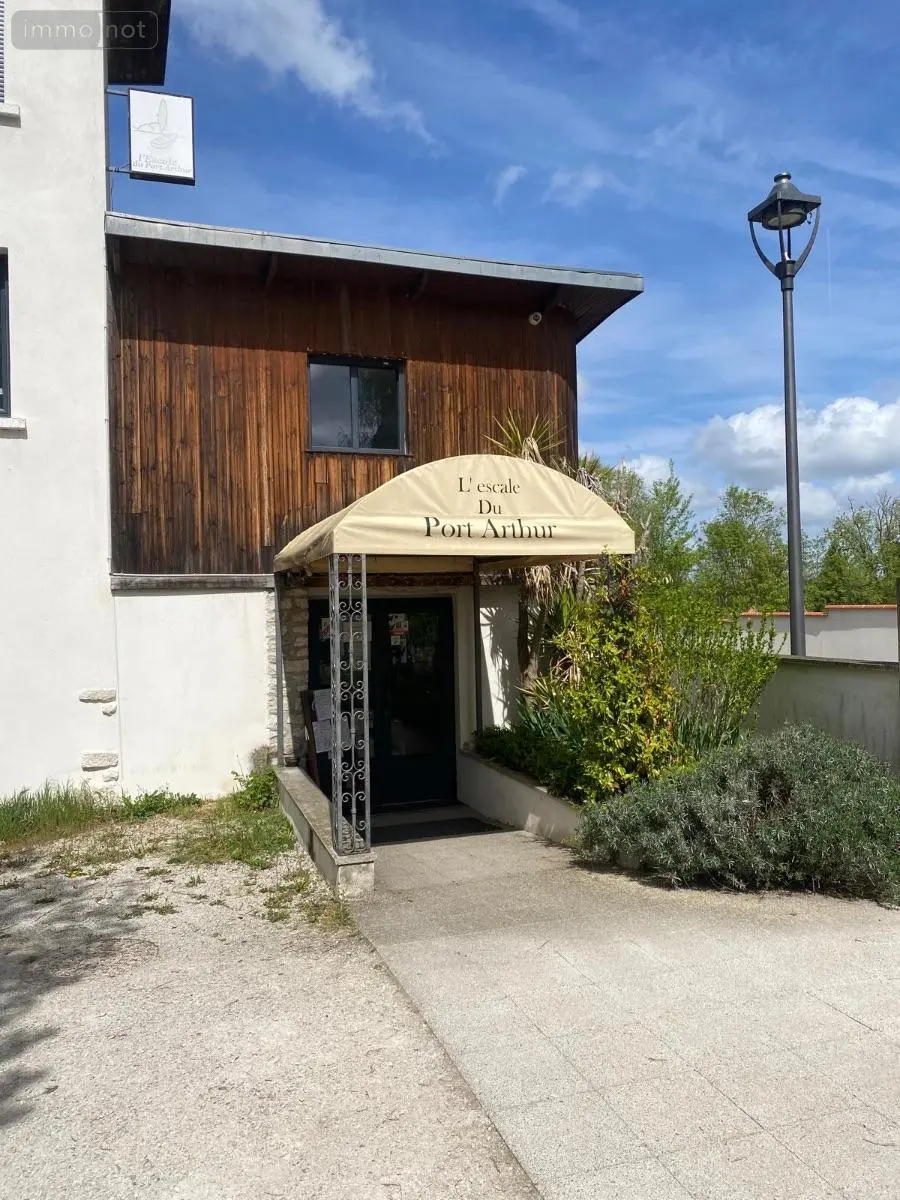 Fonds et murs commerciaux a vendre Saint-Hilaire-Saint-Mesmin 45160 Loiret 45 520 m2 147500 euros 41078/48 012