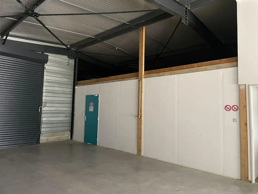 Location fonds et murs commerciaux Les Billaux 33500 Gironde 33 224 m2 3240 euros 33204/23 007
