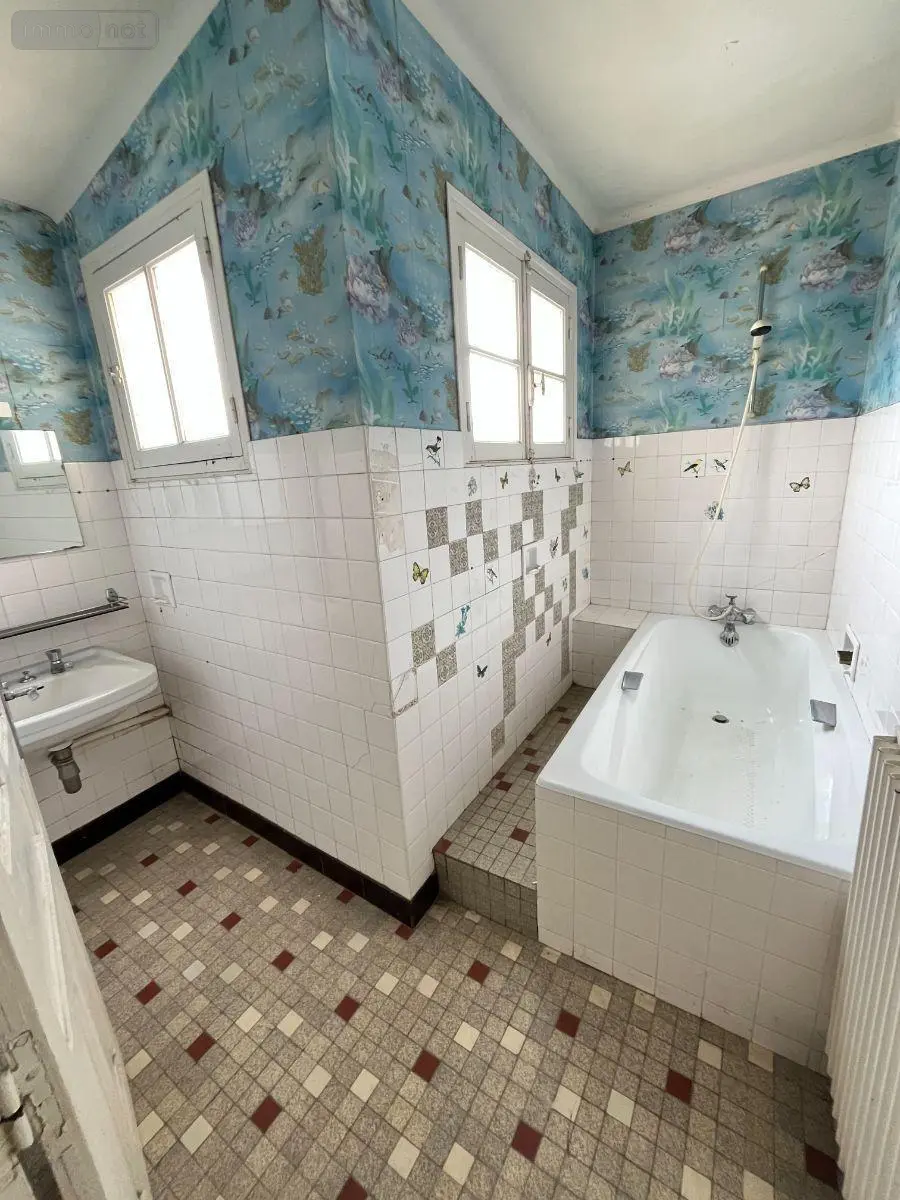Maison a vendre Guer 56380 Morbihan 56 194 m2 8 pièces 186000 euros ML/235 007