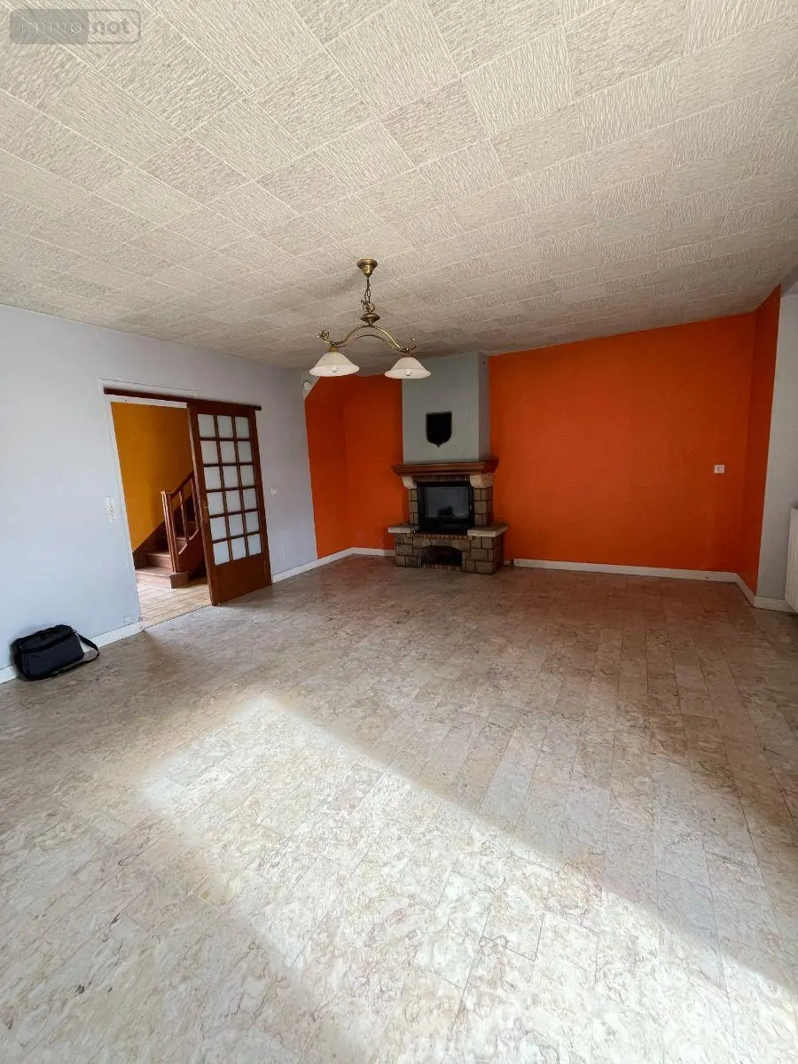 Maison a vendre Guer 56380 Morbihan 56 194 m2 8 pièces 186000 euros ML/235 003