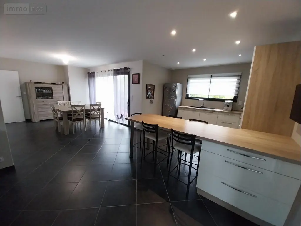 Maison a vendre Vitré 35500 Ille-et-Vilaine 35 135 m2 5 pièces 406755 euros 35131-369 009