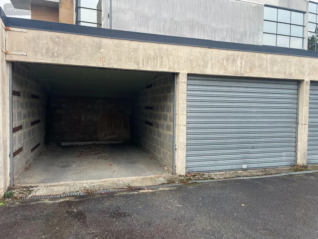 Garage et parking a vendre Mayenne 53100 Mayenne 53 239900 euros 12703/3819 002