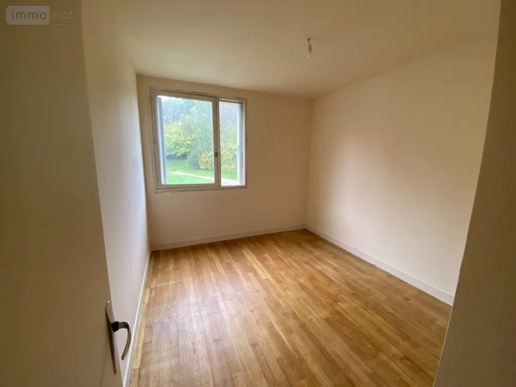 Location appartement Rennes 35000 Ille-et-Vilaine 35 70 m2 885 euros 11803/2467 004