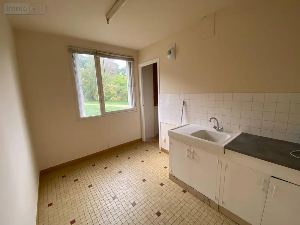 Location appartement Rennes 35000 Ille-et-Vilaine 35 70 m2 885 euros 11803/2467 003