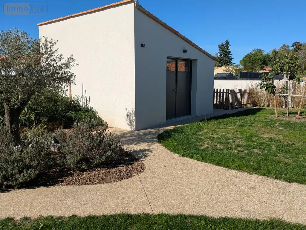 Maison a vendre Rochetrejoux 85510 Vendée 85 165 m2 8 pièces 454500 euros 85013-1090098 024