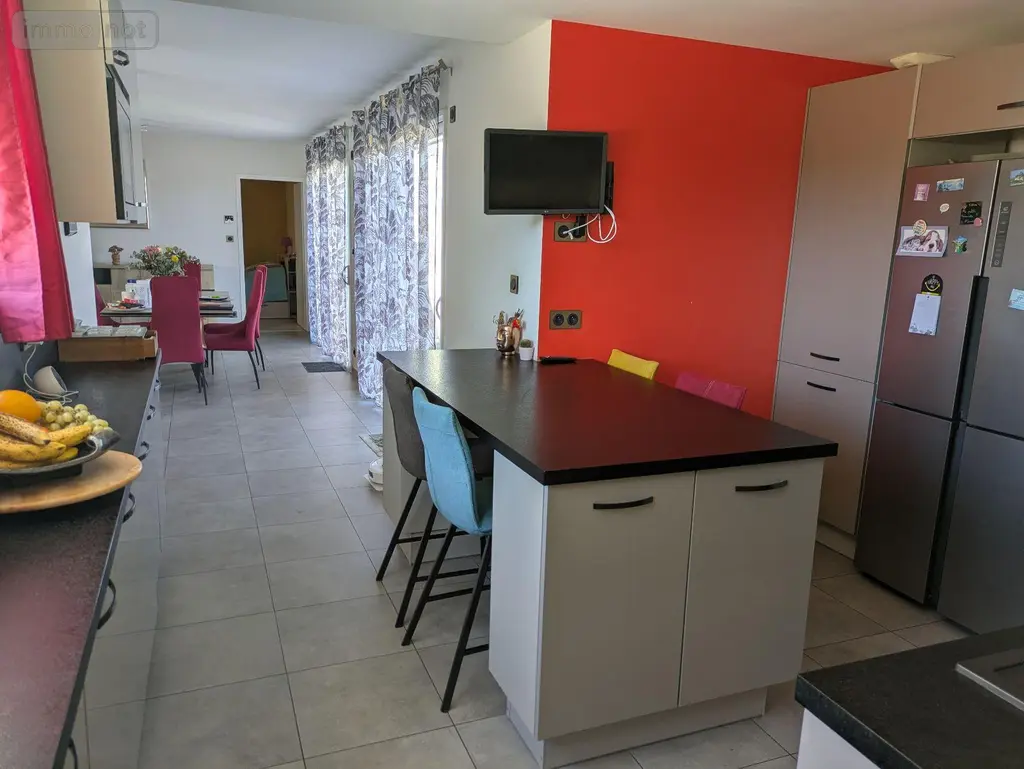 Maison a vendre Rochetrejoux 85510 Vendée 85 165 m2 8 pièces 454500 euros 85013-1090098 010