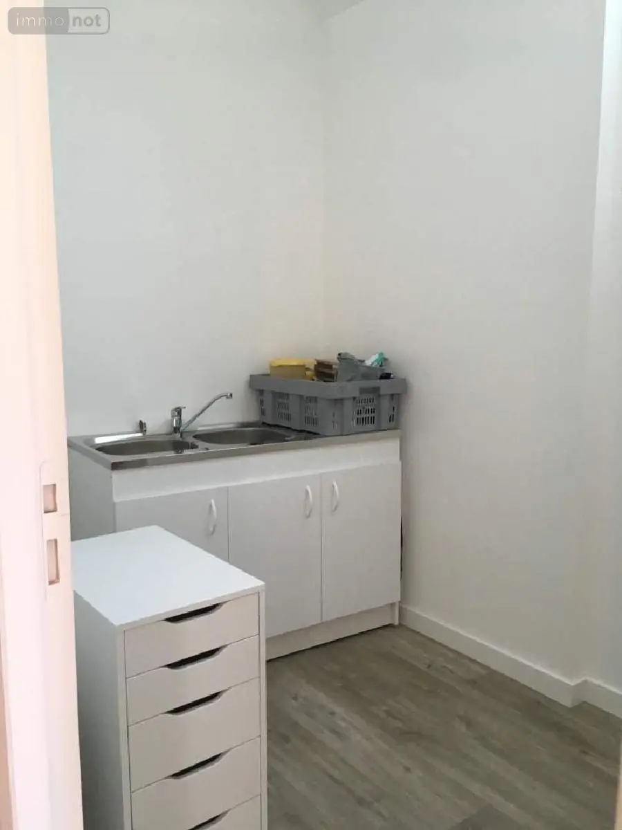 Location fonds et murs commerciaux Piré-Chancé 35150 Ille-et-Vilaine 35 27 m2 1 pièce 400 euros 134/4239 007