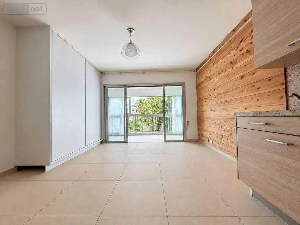 Appartement a vendre Saint-Denis 97400 La Réunion 974 19 m2 1 pièce 125500 euros 97405/346 011