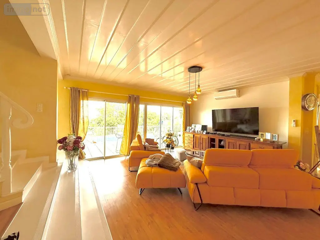 Maison a vendre Le Tampon 97430 La Réunion 974 300 m2 7 pièces 577000 euros 97424/336 013