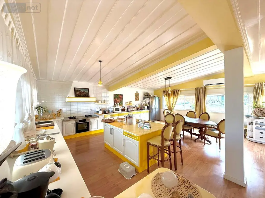 Maison a vendre Le Tampon 97430 La Réunion 974 300 m2 7 pièces 577000 euros 97424/336 012