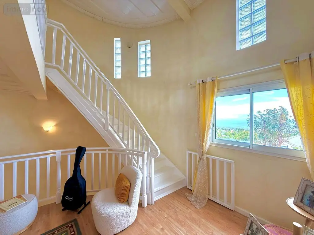 Maison a vendre Le Tampon 97430 La Réunion 974 300 m2 7 pièces 577000 euros 97424/336 030
