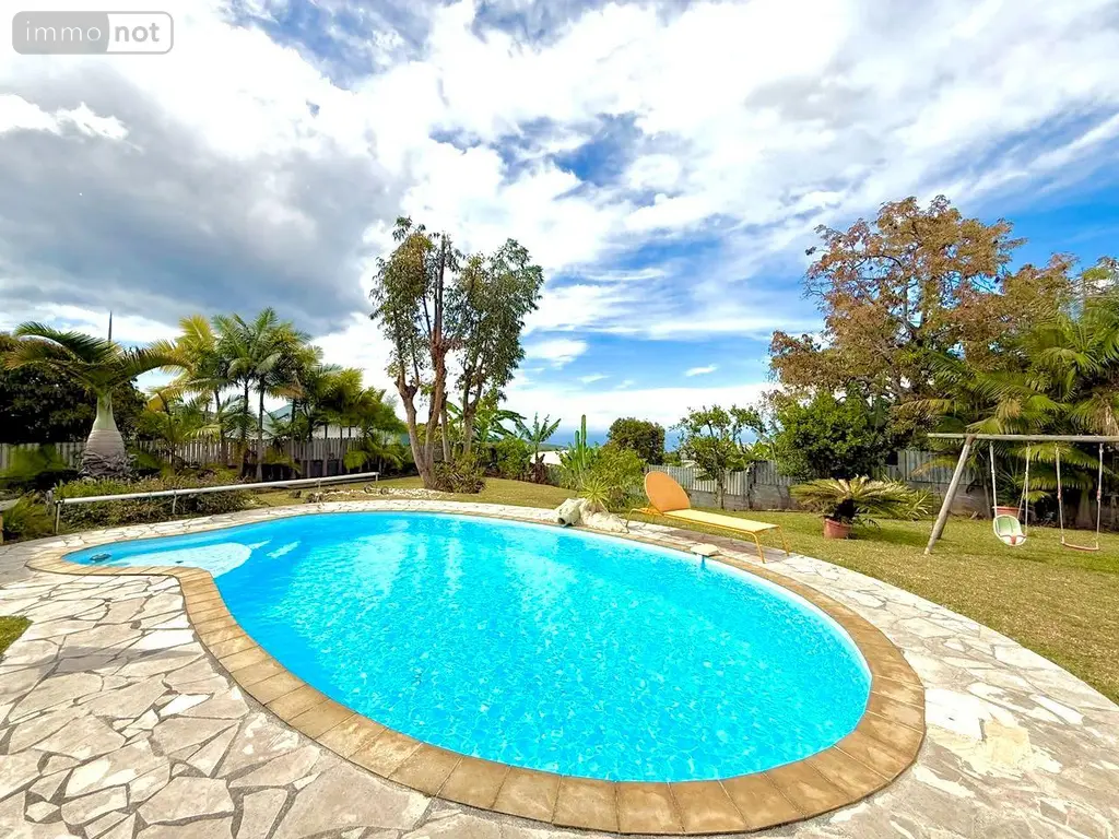 Maison a vendre Le Tampon 97430 La Réunion 974 300 m2 7 pièces 577000 euros 97424/336 009