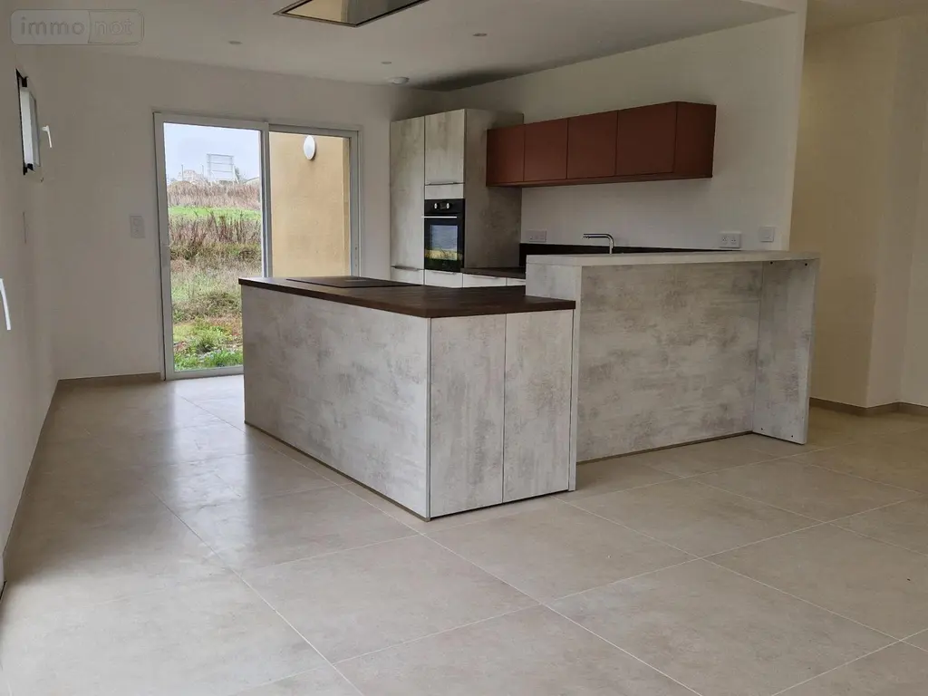 Location maison Châteaugiron 35410 Ille-et-Vilaine 35 143 m2 5 pièces 1300 euros 11793/28 005