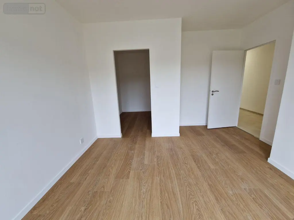 Location maison Châteaugiron 35410 Ille-et-Vilaine 35 143 m2 5 pièces 1300 euros 11793/28 011