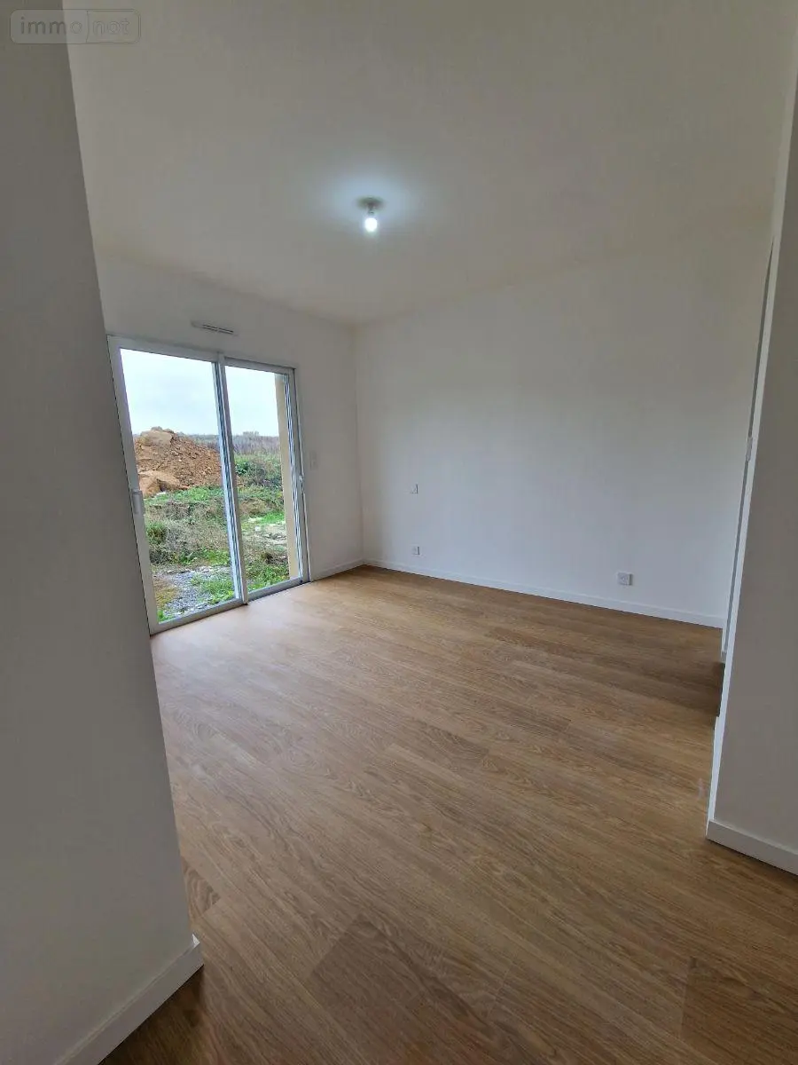 Location maison Châteaugiron 35410 Ille-et-Vilaine 35 143 m2 5 pièces 1300 euros 11793/28 012