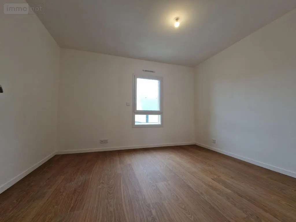 Location maison Châteaugiron 35410 Ille-et-Vilaine 35 143 m2 5 pièces 1300 euros 11793/28 015