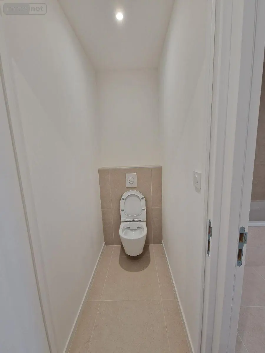 Location maison Châteaugiron 35410 Ille-et-Vilaine 35 143 m2 5 pièces 1300 euros 11793/28 016