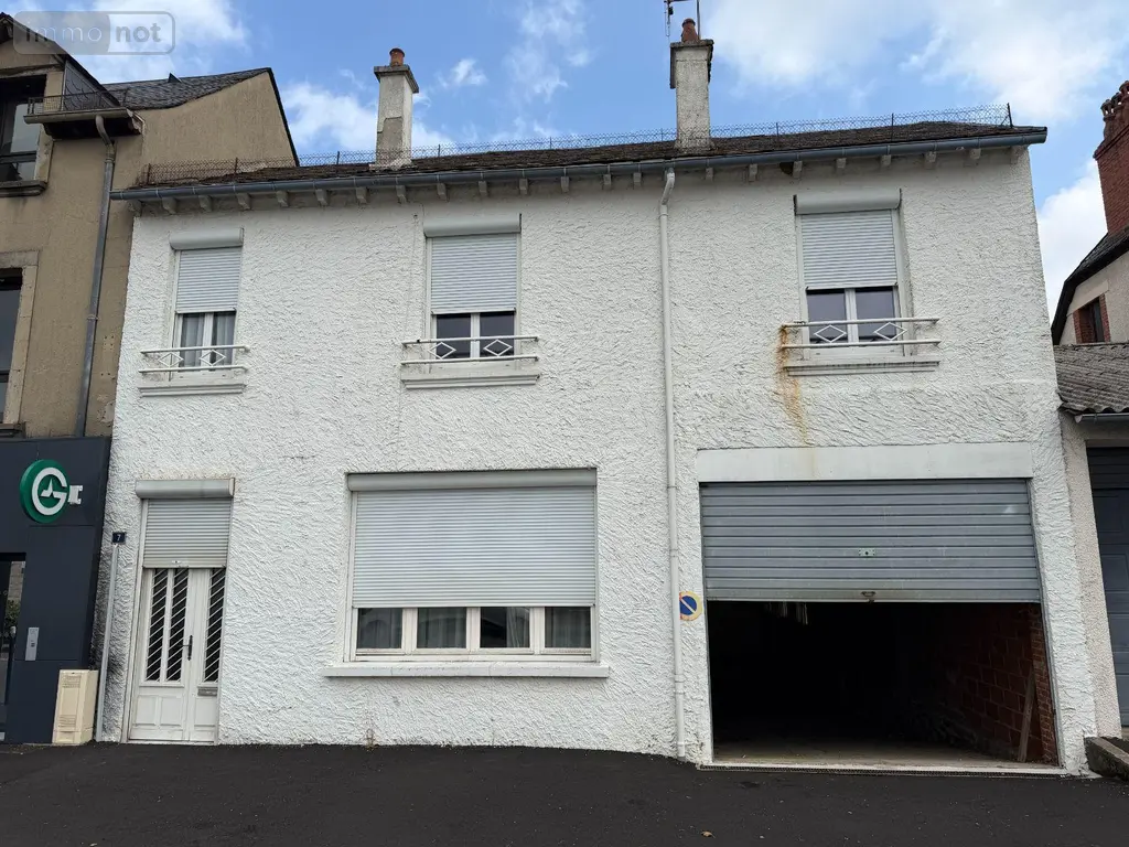 Immeuble de rapport a vendre Mauriac 15200 Cantal 15 90100 euros 15060/1308 001