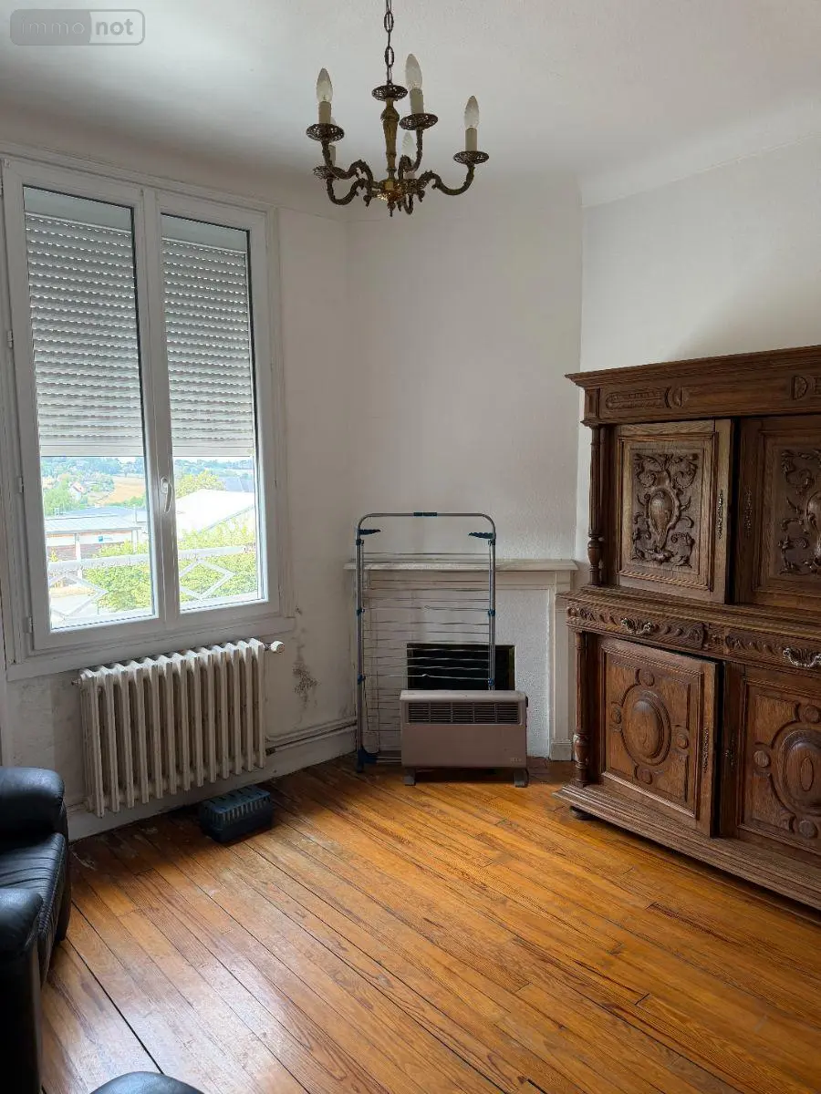 Immeuble de rapport a vendre Mauriac 15200 Cantal 15 90100 euros 15060/1308 009