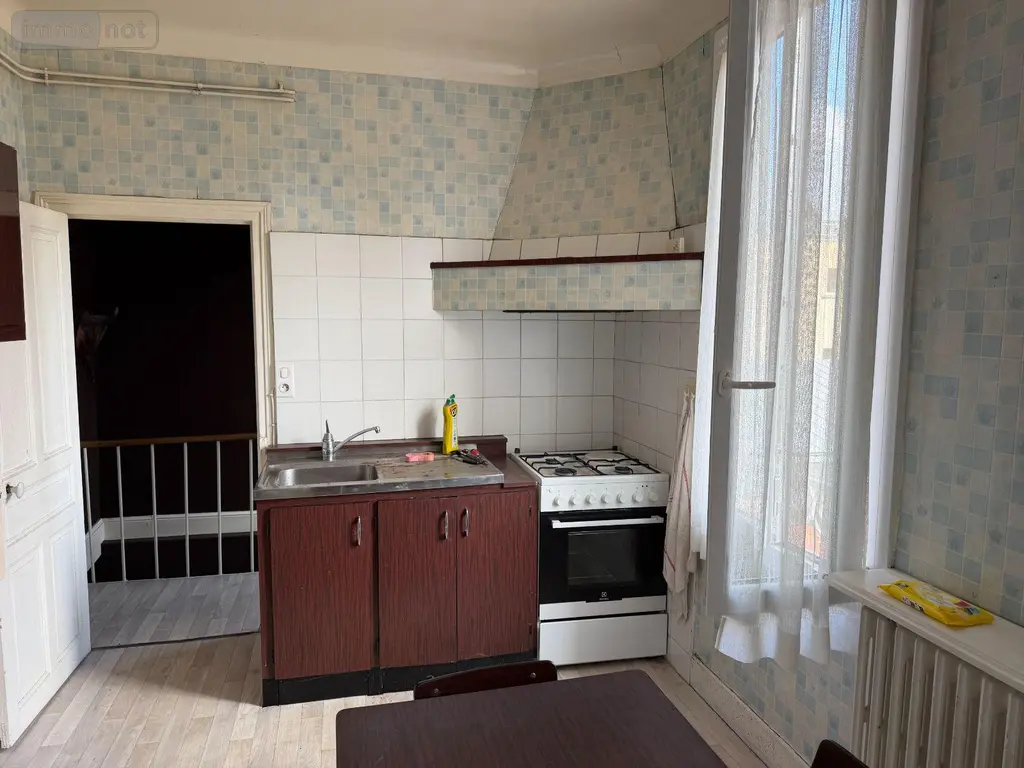 Immeuble de rapport a vendre Mauriac 15200 Cantal 15 90100 euros 15060/1308 007