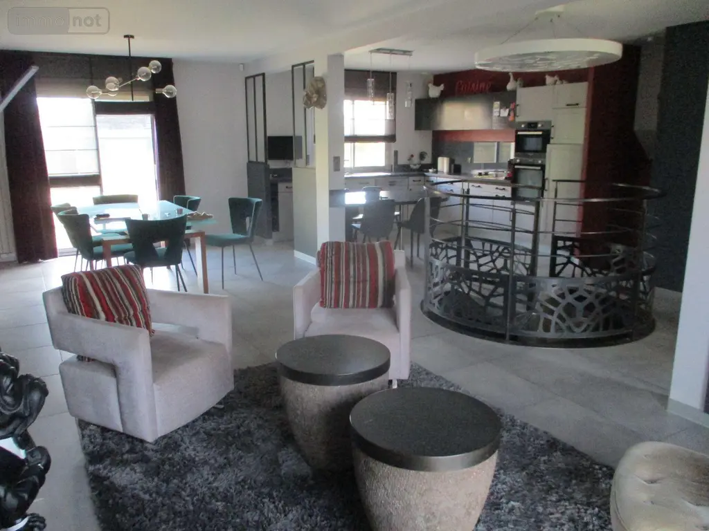 Maison a vendre Fougères 35300 Ille-et-Vilaine 35 142 m2 5 pièces 291088 euros 11737/782 002