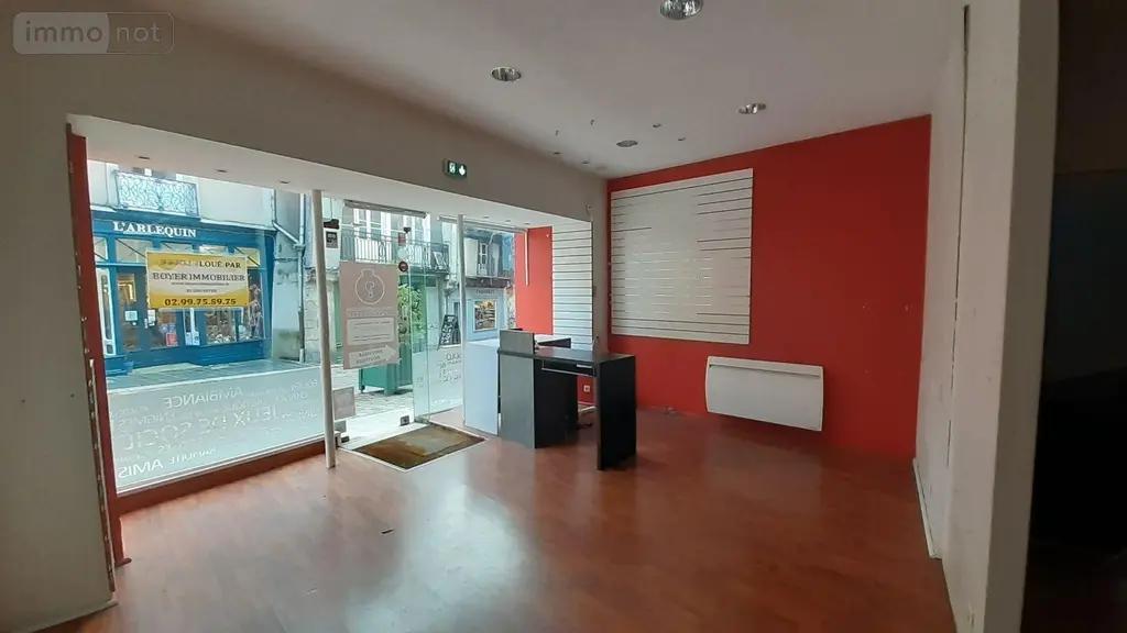 Location fonds et murs commerciaux Vitré 35500 Ille-et-Vilaine 35 38 m2 750 euros 35131-380 002
