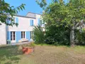 Maison a vendre Saintes 17100 Charente-Maritime 17 500 m2 22 pièces 415000 euros 021/2026 009
