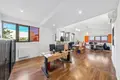 Fonds et murs commerciaux a vendre Montreuil 93100 Seine-Saint-Denis 93 168 m2 980000 euros 75194-108 008