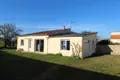 Maison a vendre Saintes 17100 Charente-Maritime 17 135 m2 6 pièces 344000 euros 17111-631 002