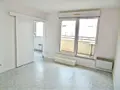 Location appartement Reims 51100 Marne 51 26 m2 1 pièce 440 euros 51082-L695 002