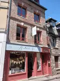 Location fonds et murs commerciaux Honfleur 14600 Calvados 14 1 pièce 1420 euros LO705 001