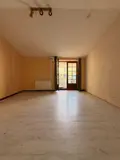 Location fonds et murs commerciaux Crêches-sur-Saône 71680 Saône-et-Loire 71 129 m2 3 pièces 1080 euros LC 515 004