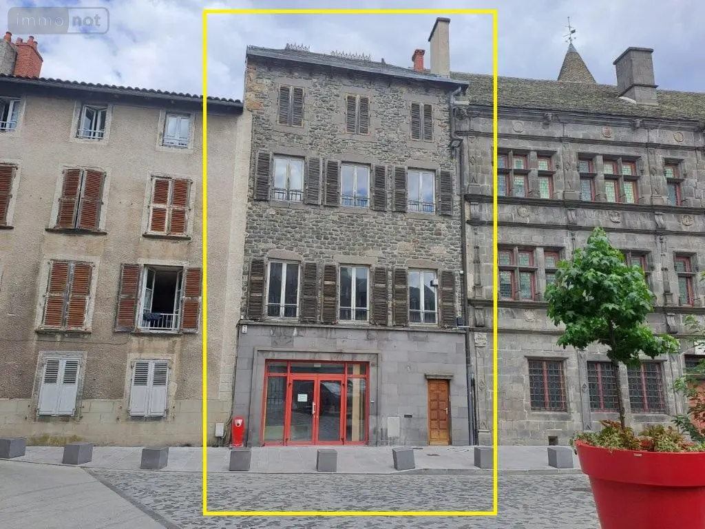 Immeuble de rapport a vendre Saint-Flour 15100 Cantal 15 443 m2 12 pièces 68900 euros 044/1269 001