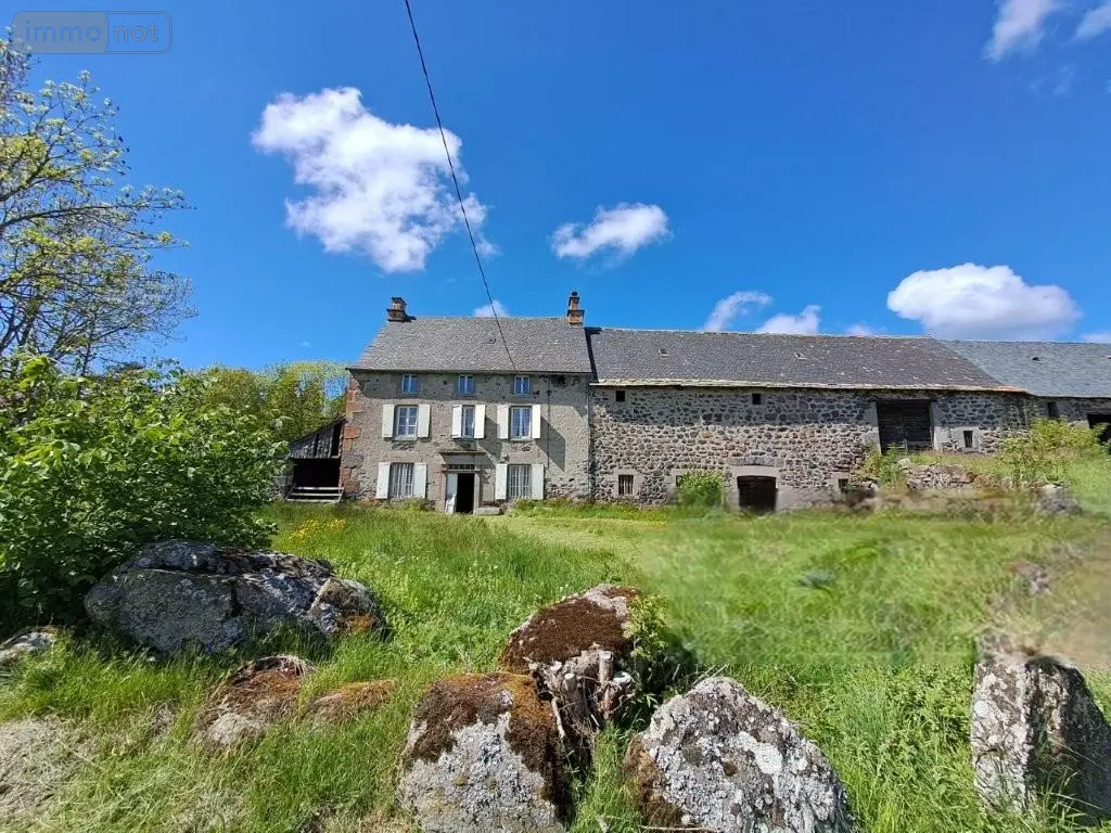Maison a vendre Chavagnac 15300 Cantal 15 100 m2 1 pièce 115000 euros 044/1271 001