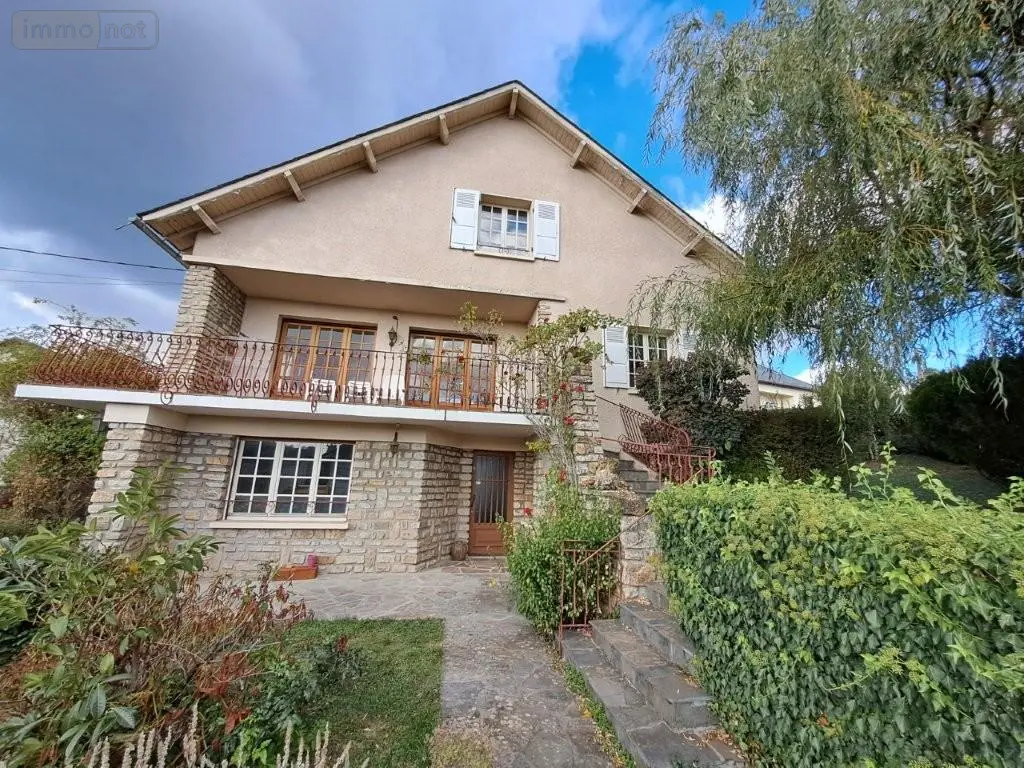 Maison a vendre Saint-Flour 15100 Cantal 15 170 m2 5 pièces 195500 euros 044/1278 001