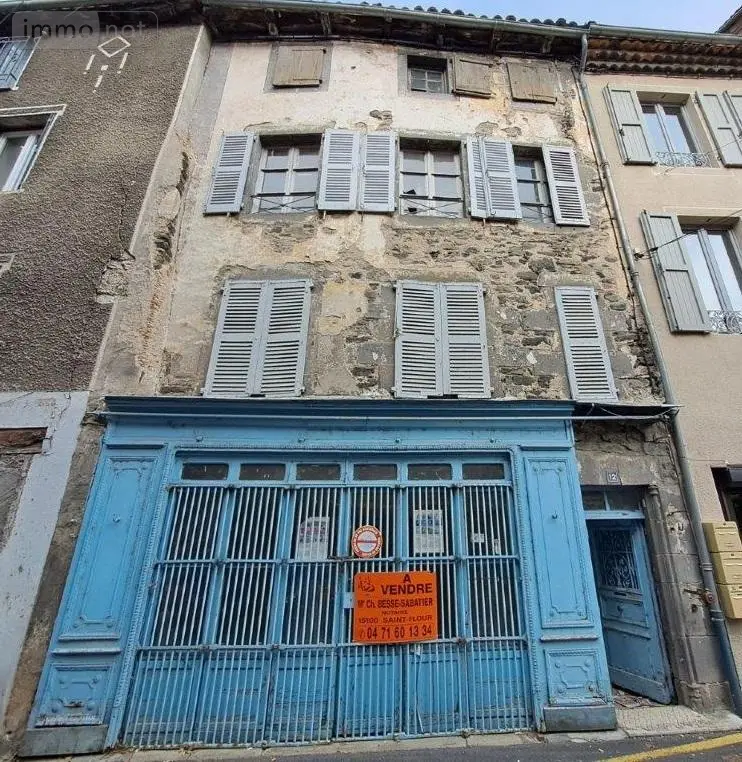 Immeuble de rapport a vendre Saint-Flour 15100 Cantal 15 200 m2 5 pièces 47700 euros 044/296 001