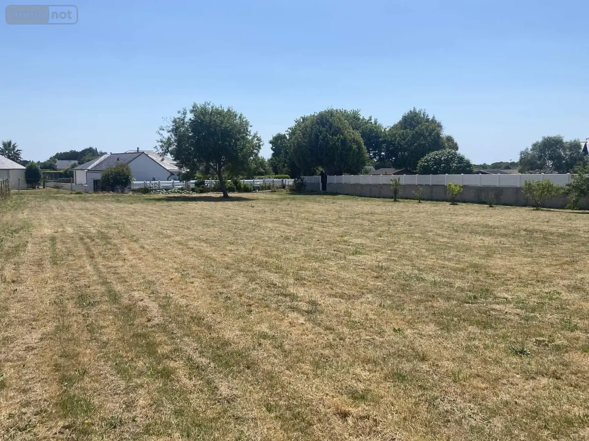Terrain a batir a vendre Tréméoc 29120 Finistère 29 1685 m2 178500 euros 023/1615 001