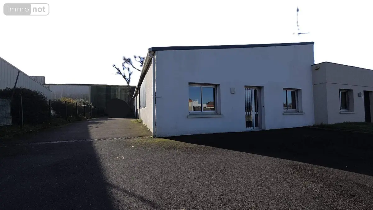 Location fonds et murs commerciaux Noyal-sur-Vilaine 35530 Ille-et-Vilaine 35 204 m2 3 pièces 1200 euros 019/5528 MCB 001