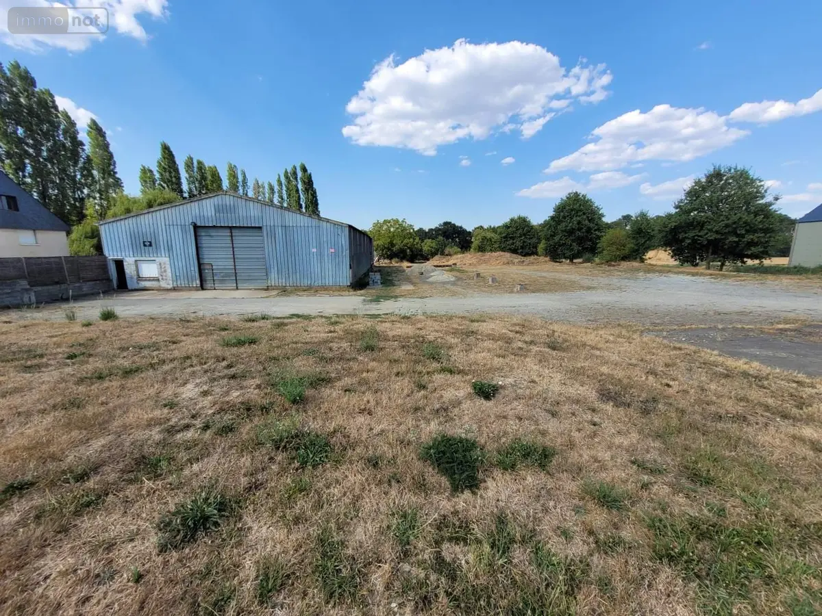 Fonds et murs commerciaux a vendre Châteaugiron 35410 Ille-et-Vilaine 35 630 m2 2 pièces 239300 euros 019/5621 JLL 001