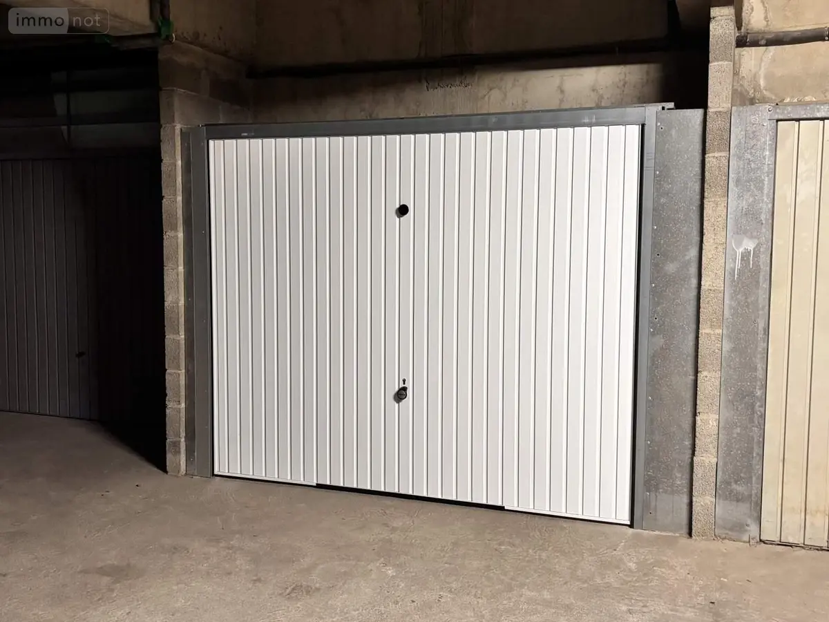Garage et parking a vendre Rennes 35000 Ille-et-Vilaine 35 1 pièce 33500 euros 029/1790 001