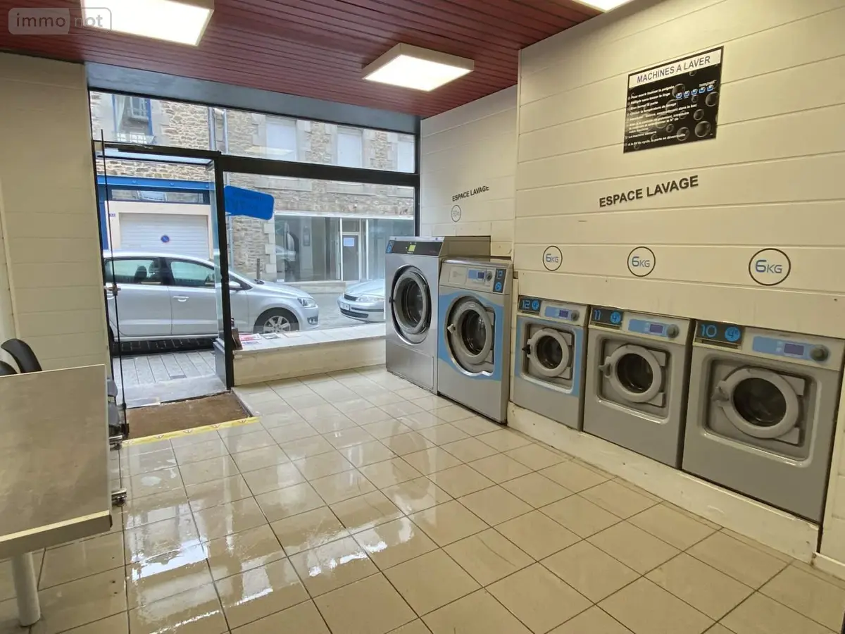 Fonds et murs commerciaux a vendre Fougères 35300 Ille-et-Vilaine 35 39 m2 2 pièces 62376 euros 037/1907 001