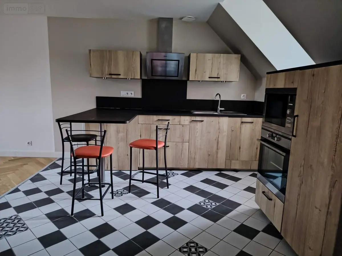 Location appartement Fougères 35300 Ille-et-Vilaine 35 63 m2 3 pièces 560 euros 037/1911 001