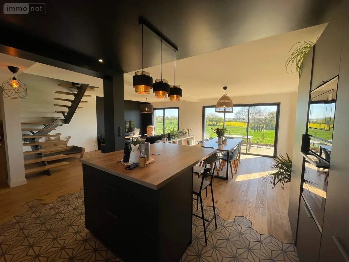 Maison a vendre Châteaubourg 35220 Ille-et-Vilaine 35 133 m2 6 pièces 428450 euros 35117/1049 001