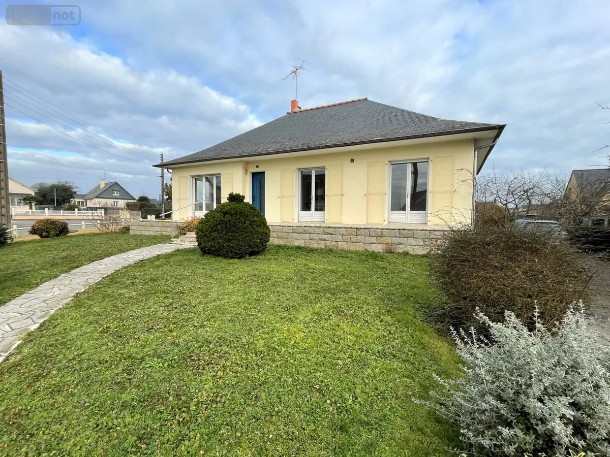 Location maison La Guerche-de-Bretagne 35130 Ille-et-Vilaine 35 85 m2 4 pièces 715 euros 118/887 001